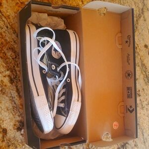 Converse Black and White Sneakers new 6.5